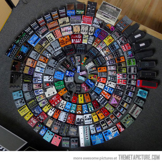 funny-guitar-pedals-circle.jpg